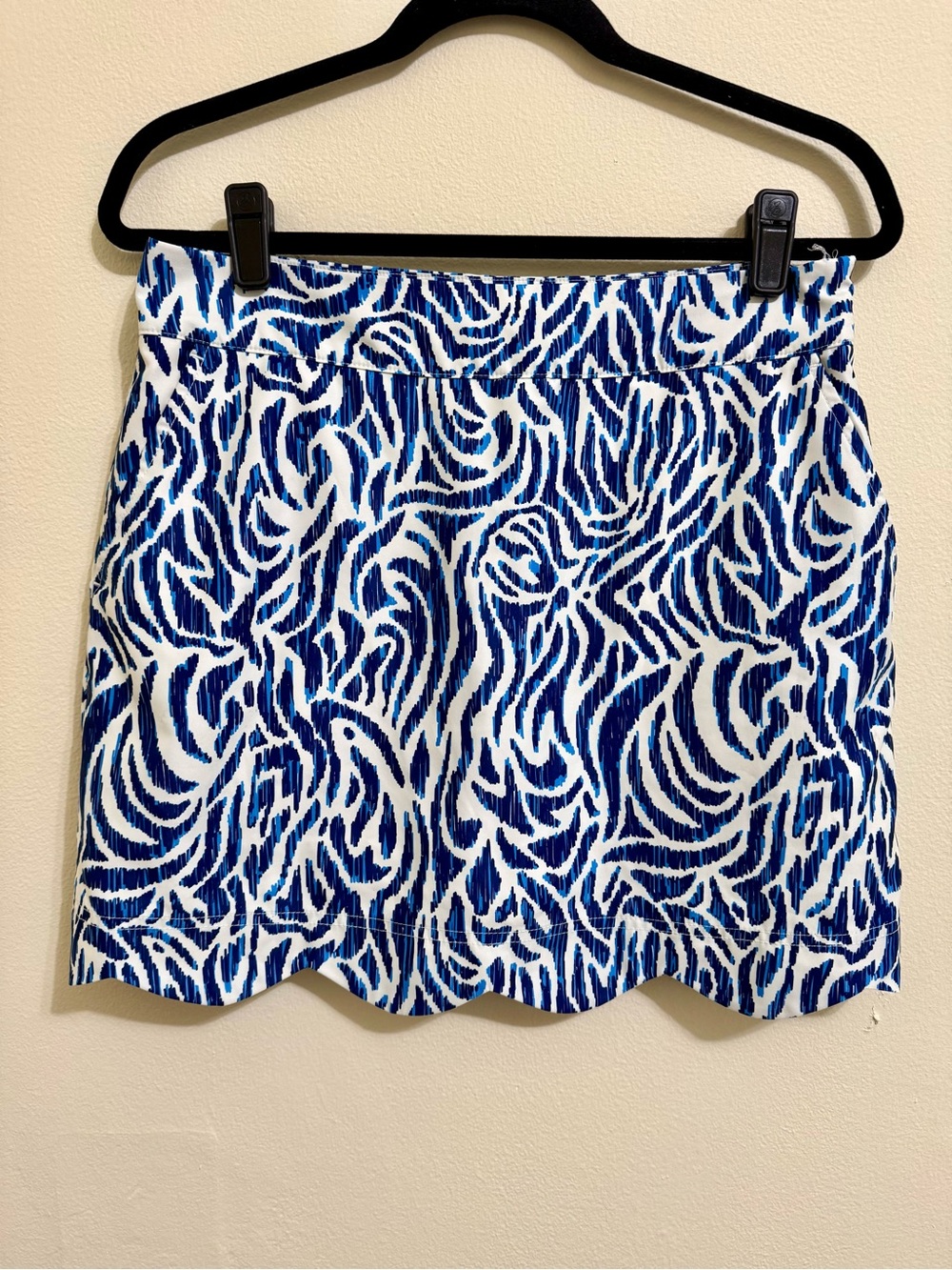 Vineyard Vines Skort Blue & White Patterned Scallop Hem